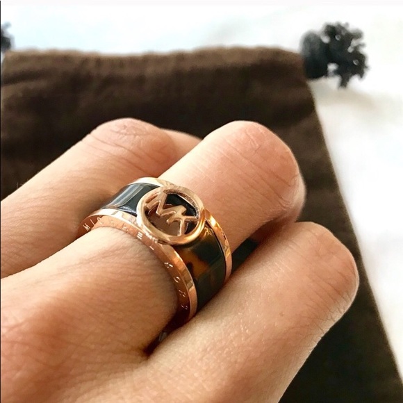 Authentic Michael Kors Rose Gold Ring Sz:8 NWT - Picture 5 of 5